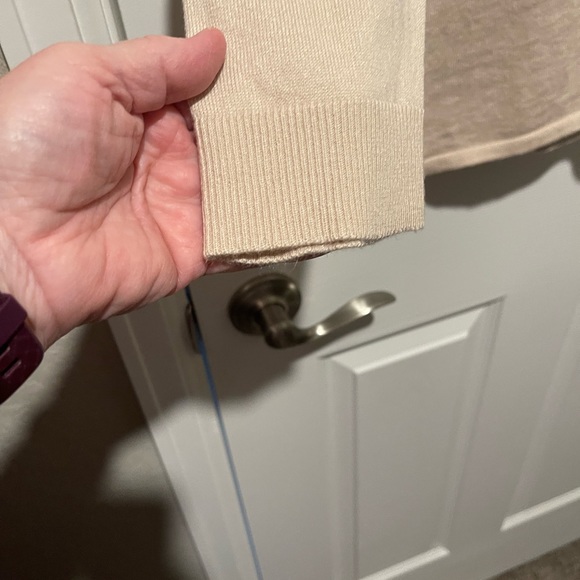 New York Company Tan button down Cardigan flower Crocheted Sweater. Size Large - Picture 4 of 5